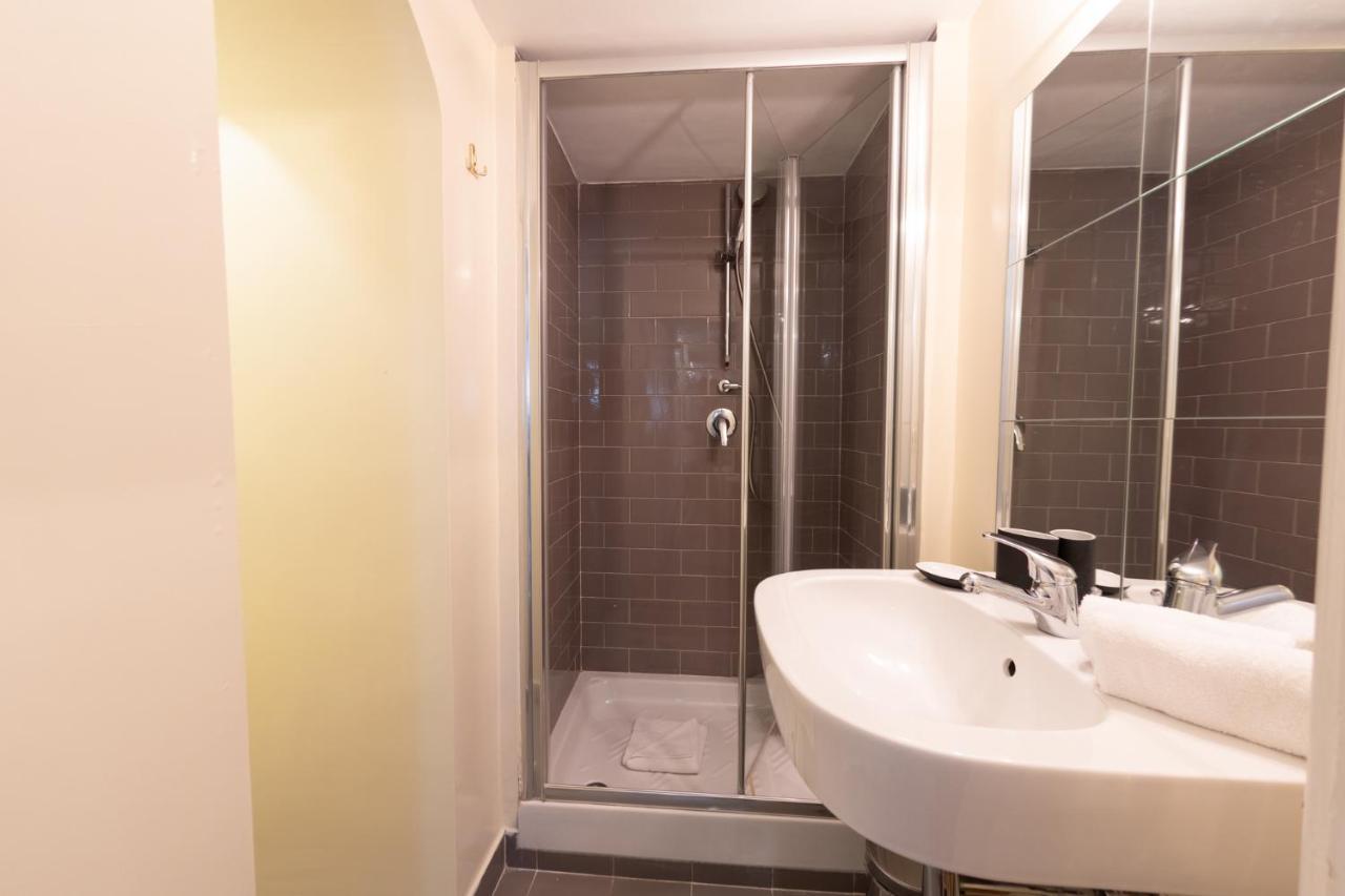 The Best Rent - Piazza Di Firenze Apartment Rome Extérieur photo